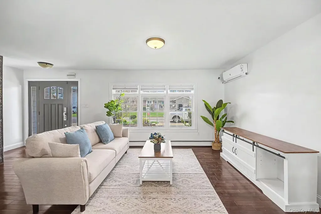 357 Gates Avenue East Meadow NY 11554