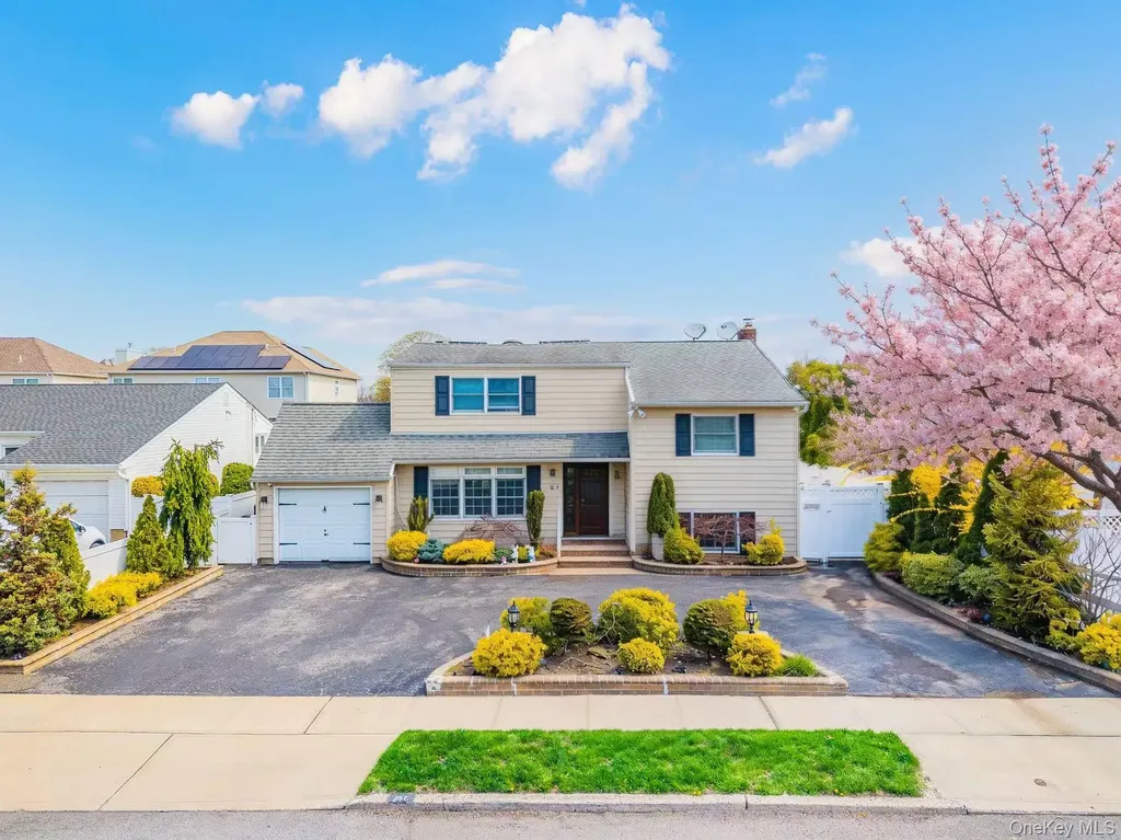 357 Gates Avenue East Meadow NY 11554