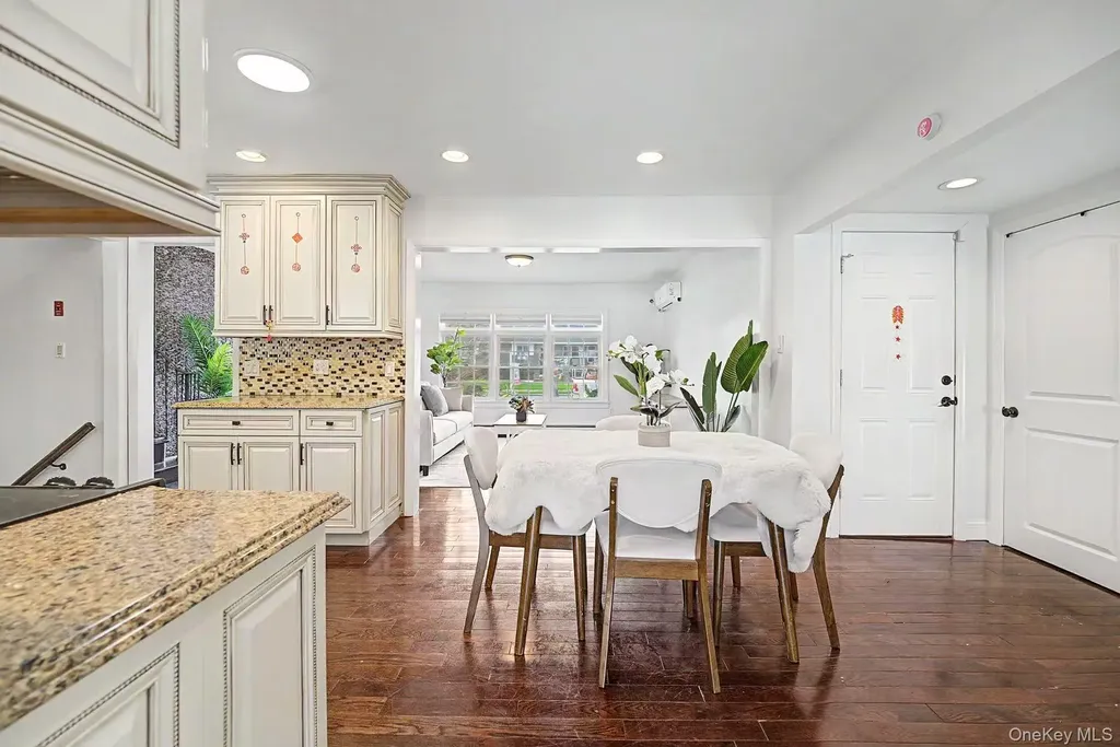 357 Gates Avenue East Meadow NY 11554