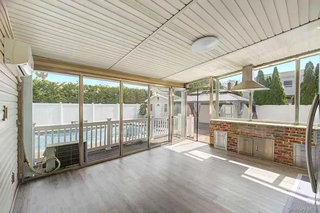 357 Gates Avenue East Meadow NY 11554
