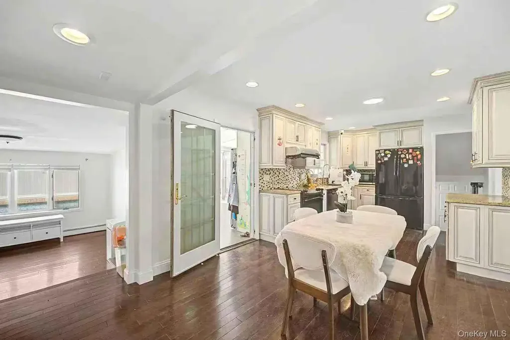 357 Gates Avenue East Meadow NY 11554