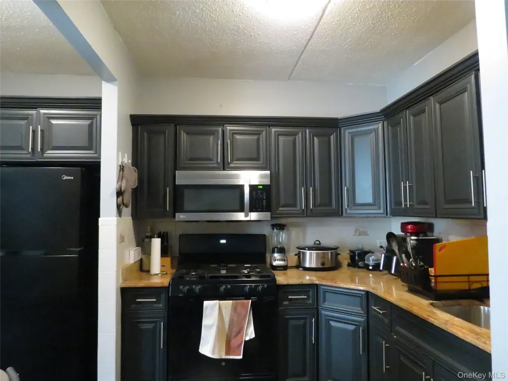 522 E 159th Street Bronx NY 10451