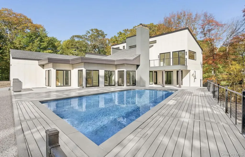 12 Plume Grass Way Westhampton NY 11977