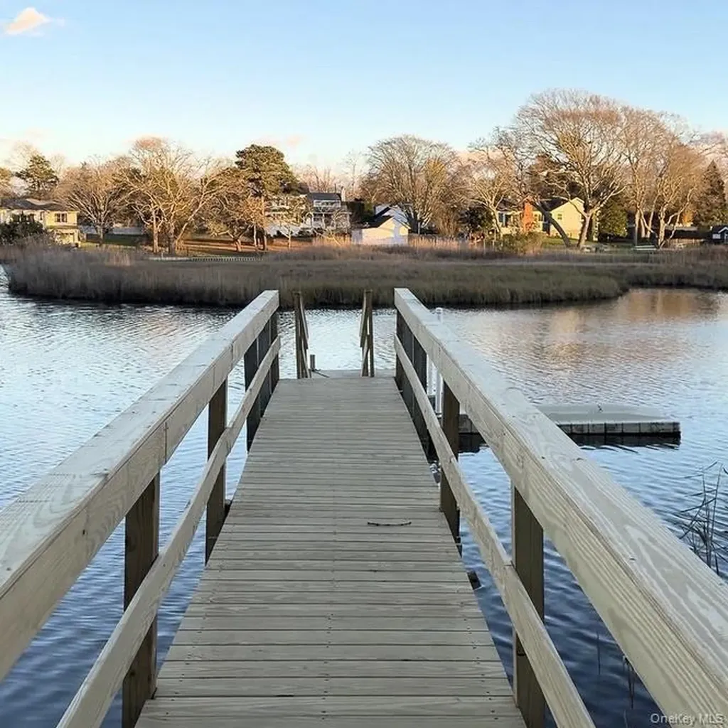 12 Plume Grass Way Westhampton NY 11977