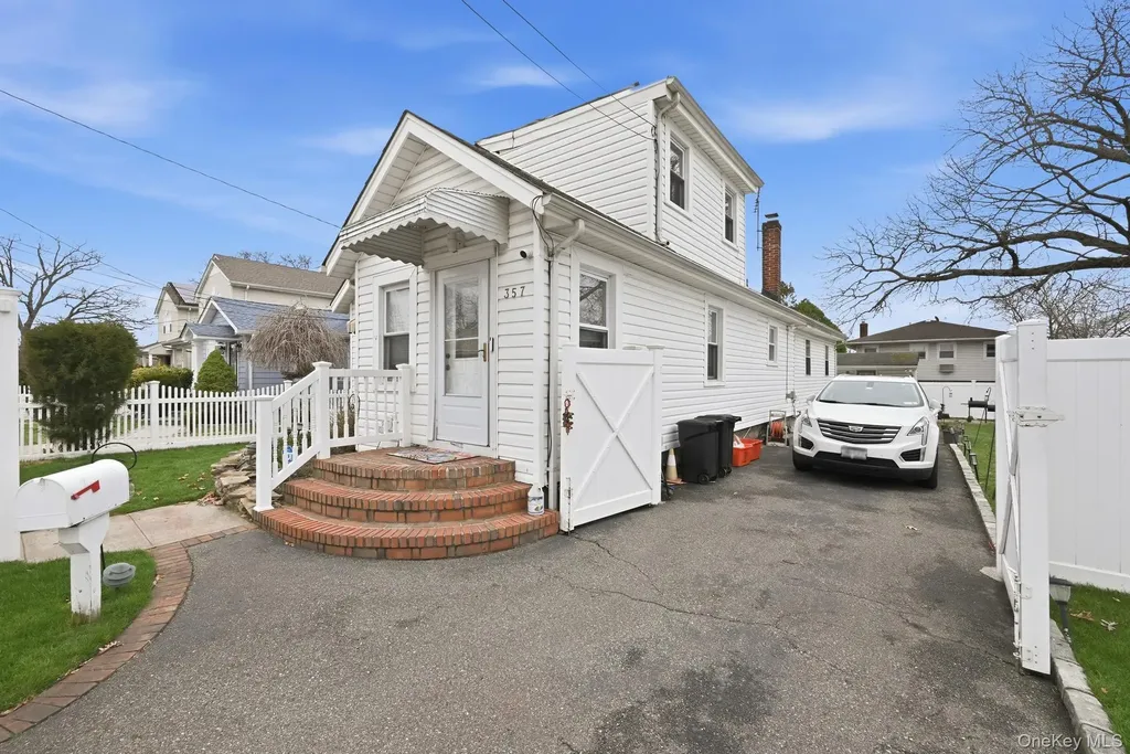 357 Kirkman Avenue Elmont NY 11003
