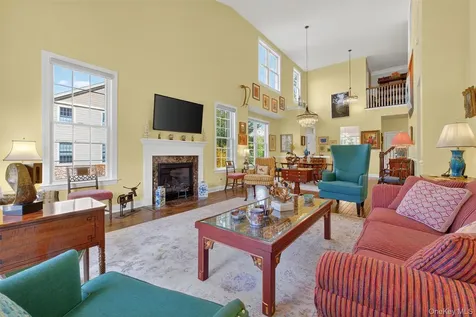 17 Deforest Drive Cortlandt Manor NY 10567
