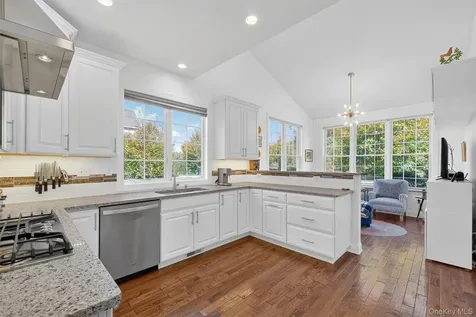 17 Deforest Drive Cortlandt Manor NY 10567