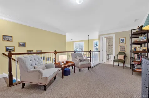 17 Deforest Drive Cortlandt Manor NY 10567