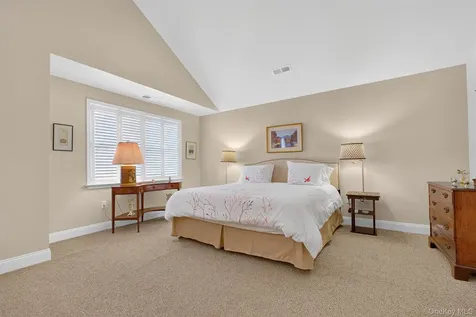 17 Deforest Drive Cortlandt Manor NY 10567