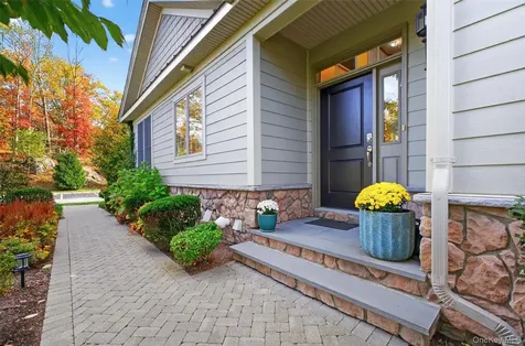 17 Deforest Drive Cortlandt Manor NY 10567