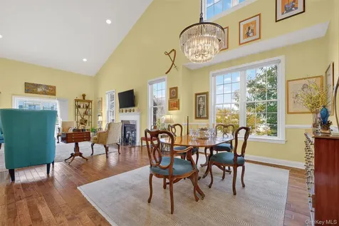 17 Deforest Drive Cortlandt Manor NY 10567