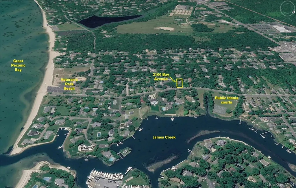 2100 Bay Avenue Mattituck NY 11952