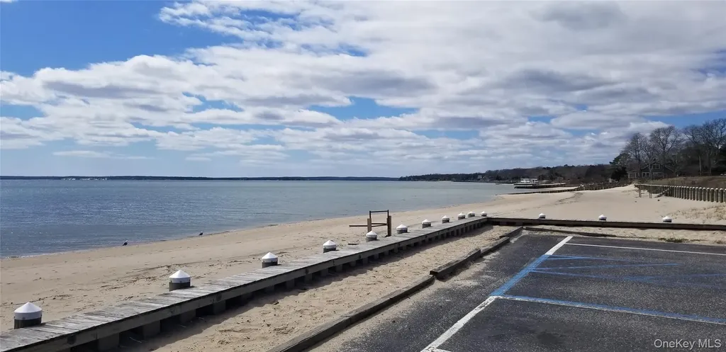 2100 Bay Avenue Mattituck NY 11952