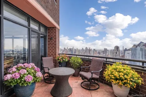 304 E 65th Street New York (manhattan) NY 10065