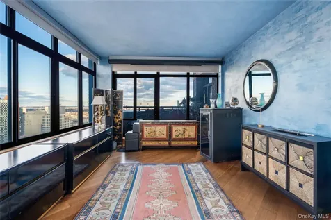 304 E 65th Street New York (manhattan) NY 10065