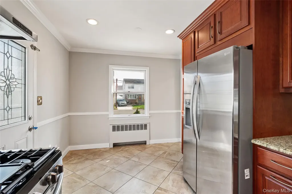 227 Columbus Parkway Mineola NY 11501