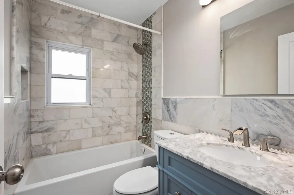 227 Columbus Parkway Mineola NY 11501