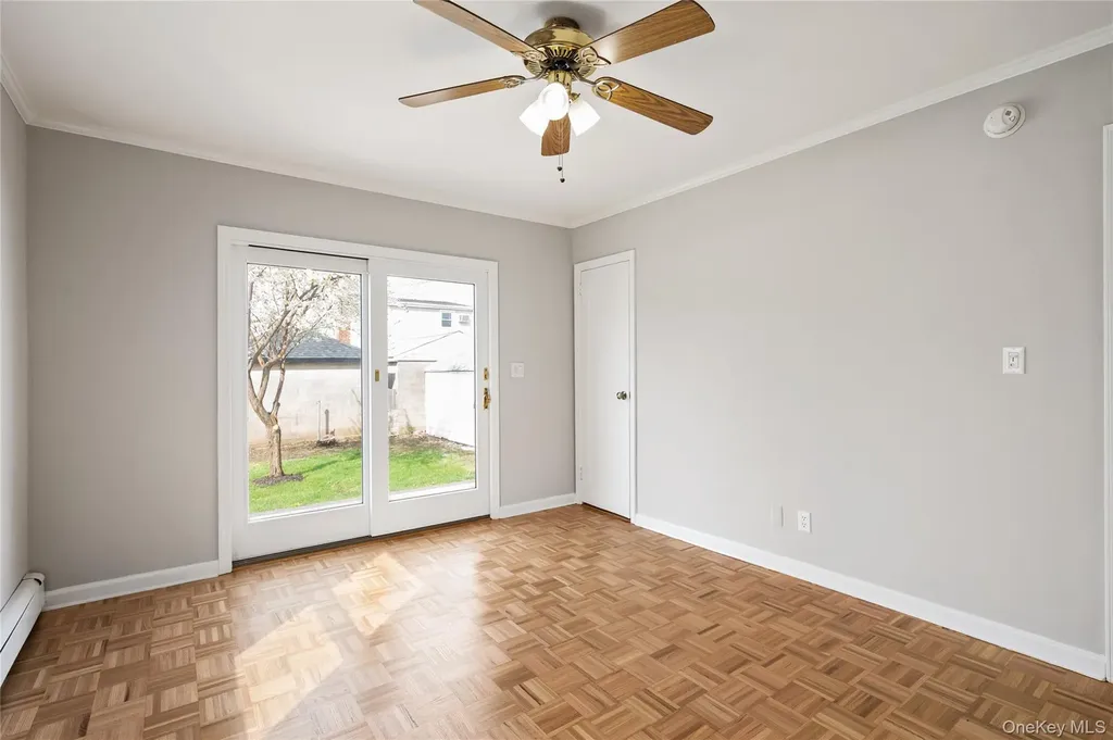 227 Columbus Parkway Mineola NY 11501
