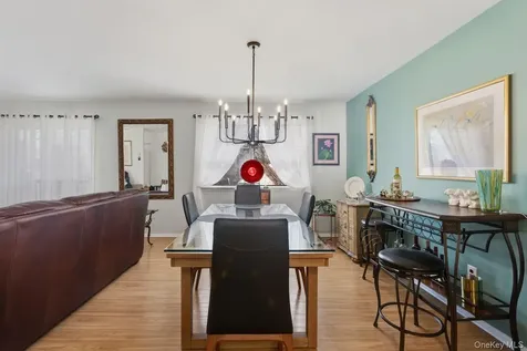 119 Village Road Yorktown Heights NY 10598