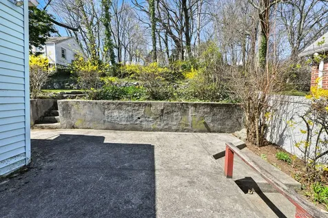 50 Sherwood Drive Larchmont NY 10538
