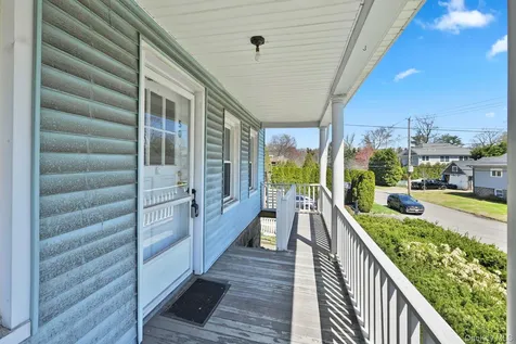 50 Sherwood Drive Larchmont NY 10538
