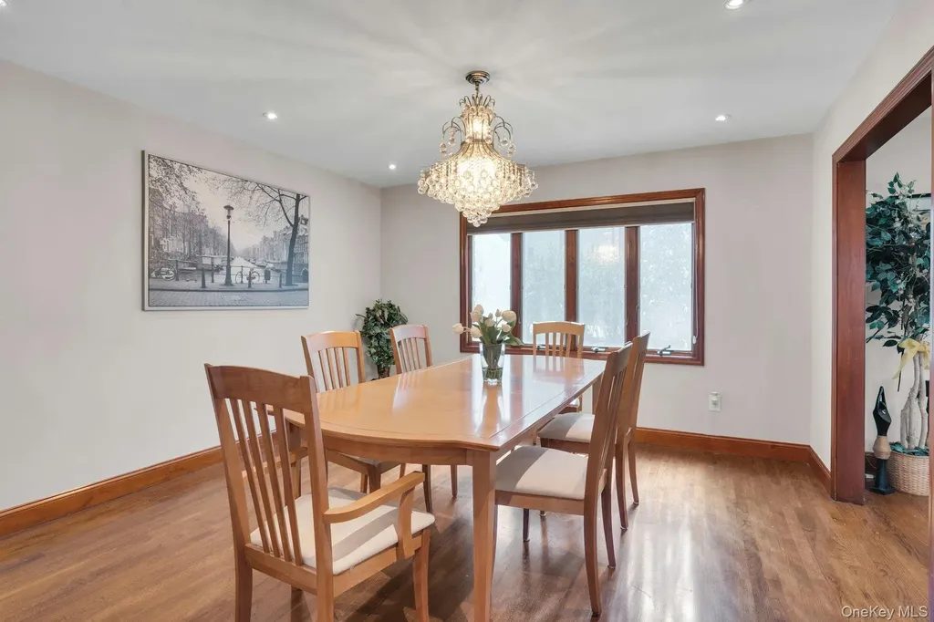 12 Bagatelle Road Dix Hills NY 11746
