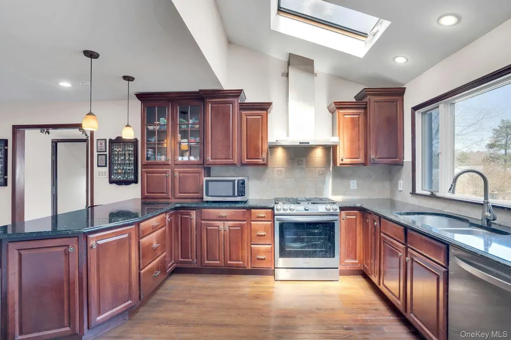12 Bagatelle Road Dix Hills NY 11746