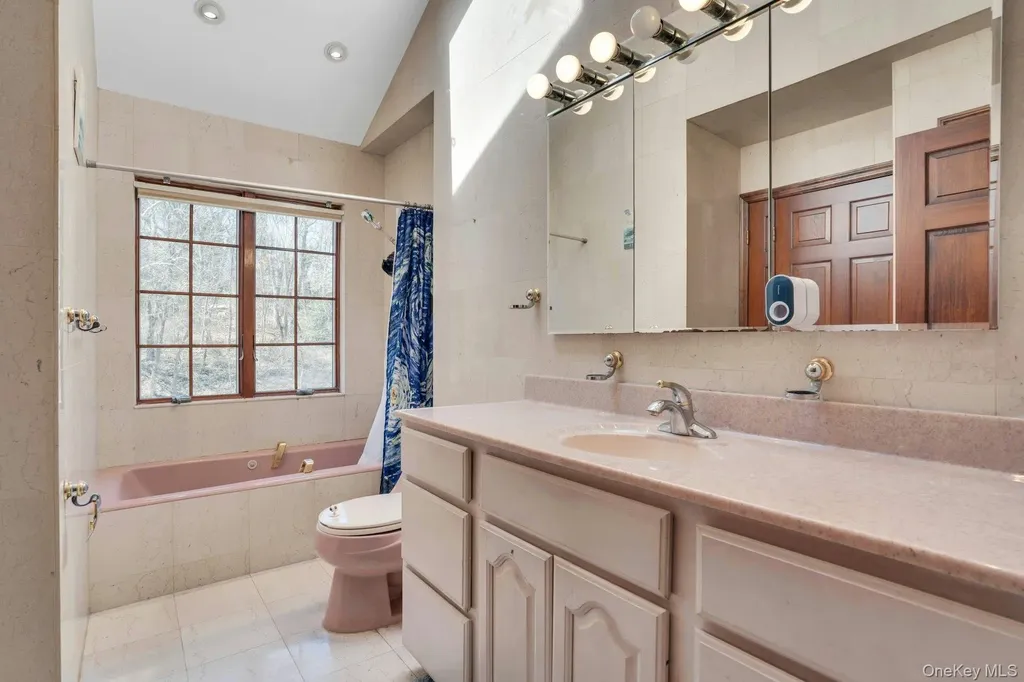 12 Bagatelle Road Dix Hills NY 11746