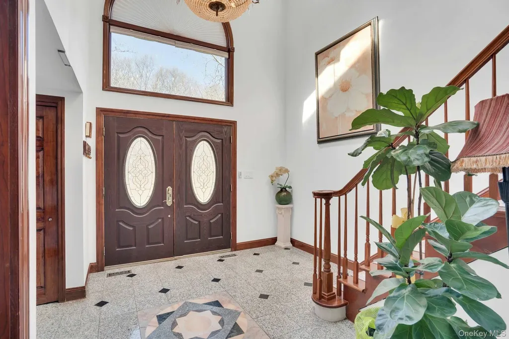 12 Bagatelle Road Dix Hills NY 11746