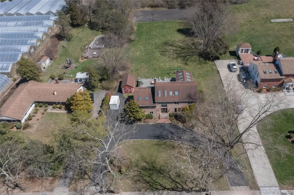 12 Bagatelle Road Dix Hills NY 11746
