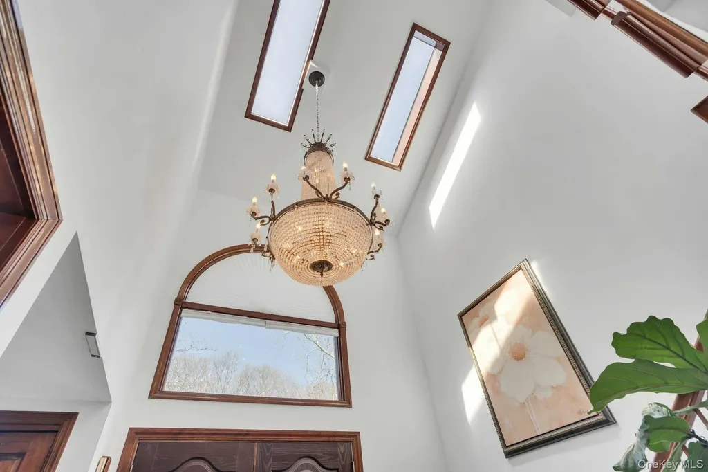 12 Bagatelle Road Dix Hills NY 11746