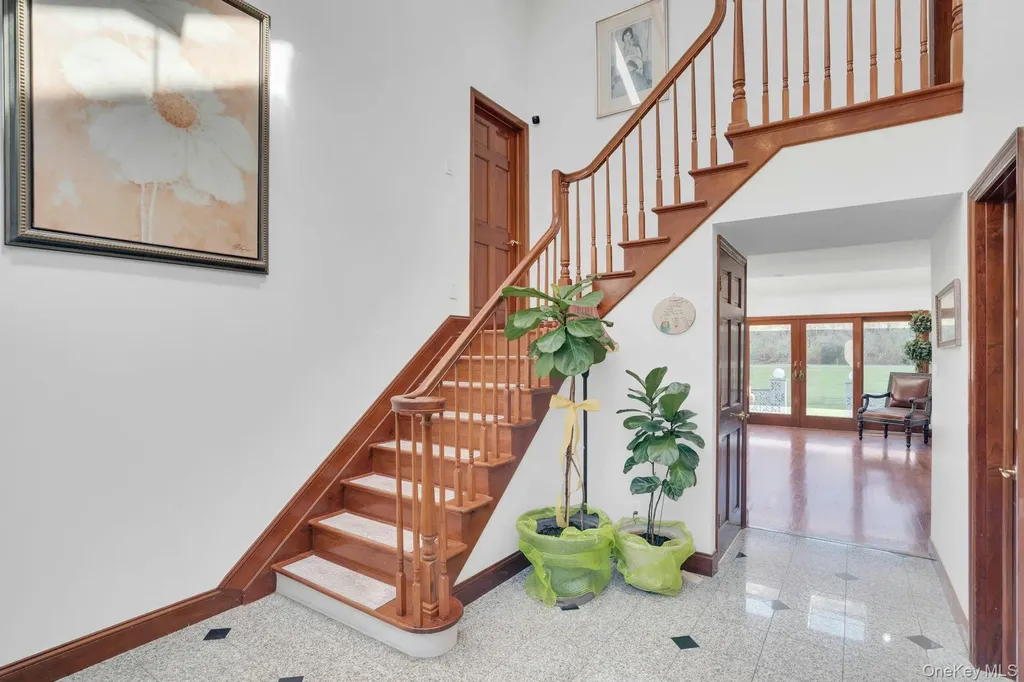 12 Bagatelle Road Dix Hills NY 11746