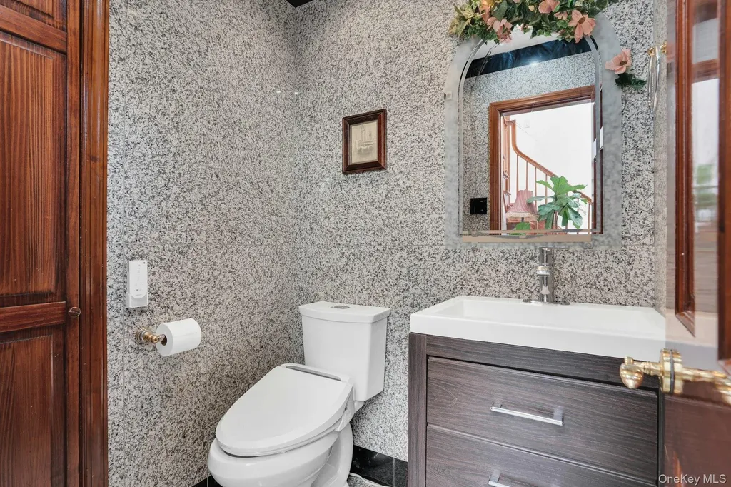 12 Bagatelle Road Dix Hills NY 11746
