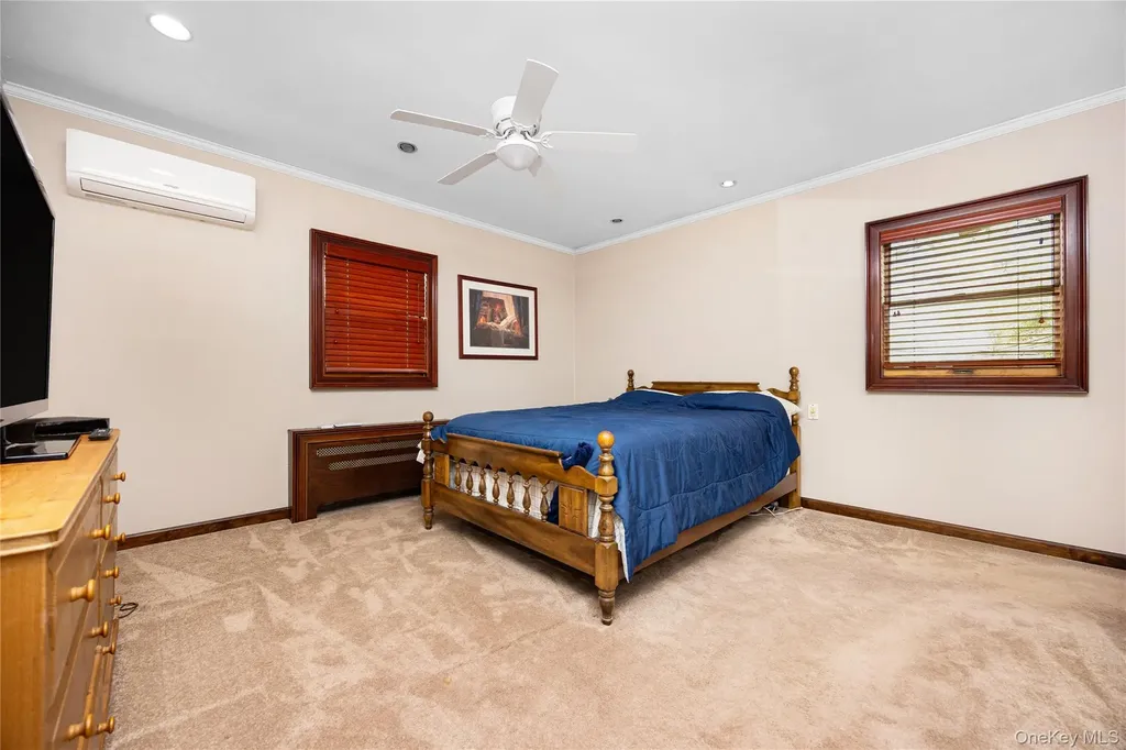 55 Amherst Drive Massapequa NY 11758