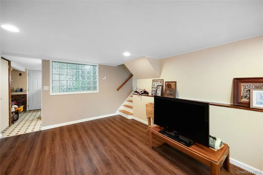 55 Amherst Drive Massapequa NY 11758