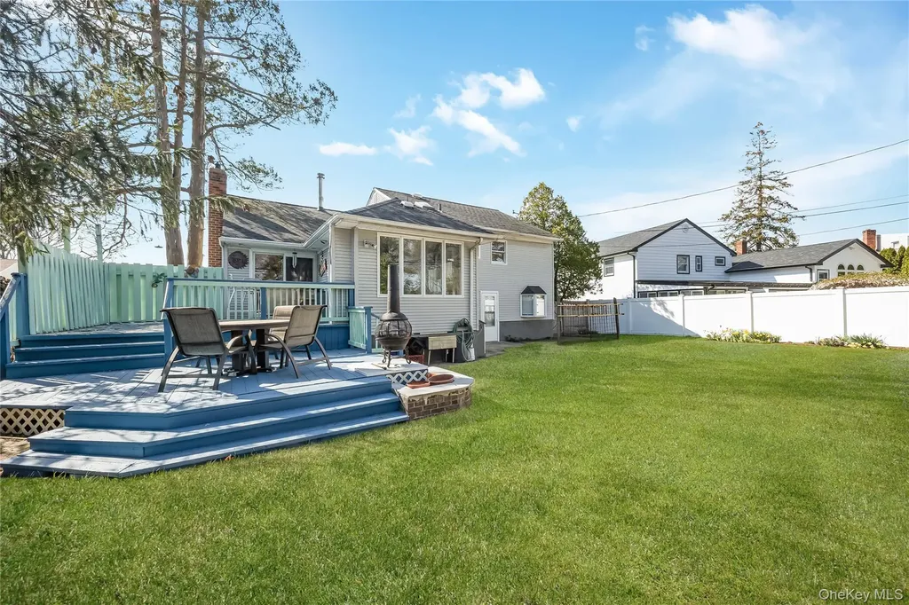 55 Amherst Drive Massapequa NY 11758