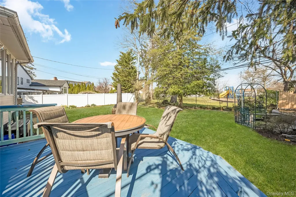 55 Amherst Drive Massapequa NY 11758