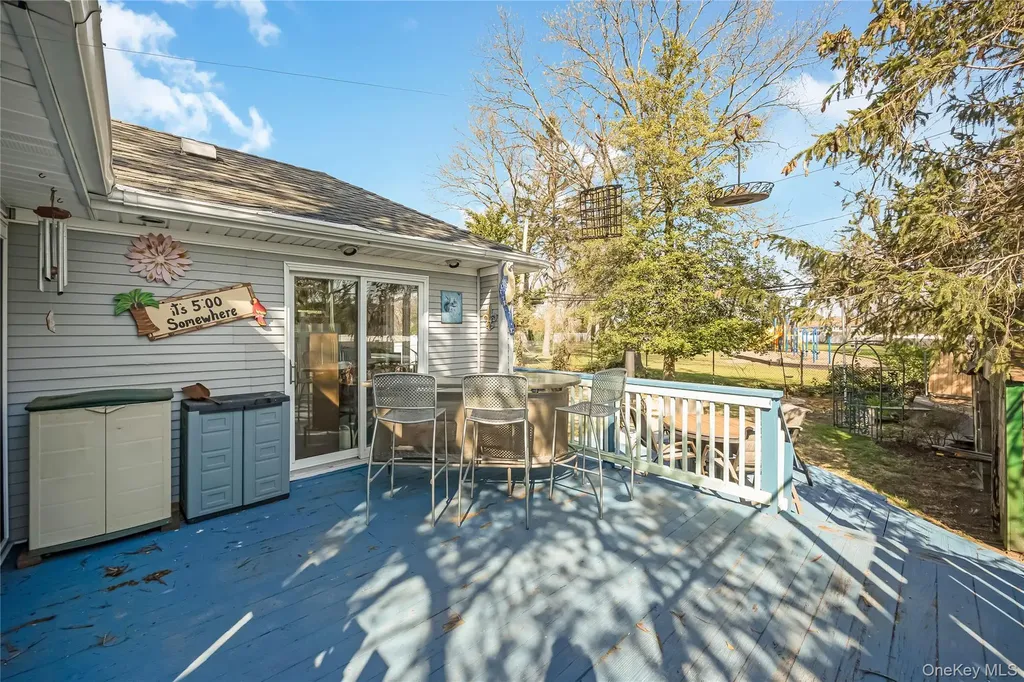 55 Amherst Drive Massapequa NY 11758