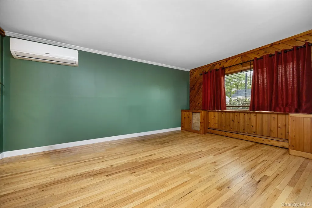 55 Amherst Drive Massapequa NY 11758