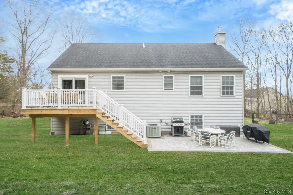 268 Holbrook Road Ronkonkoma NY 11779