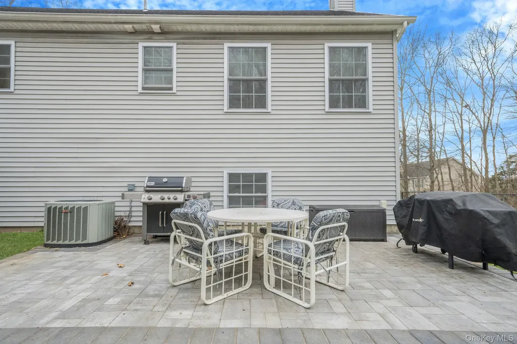 268 Holbrook Road Ronkonkoma NY 11779
