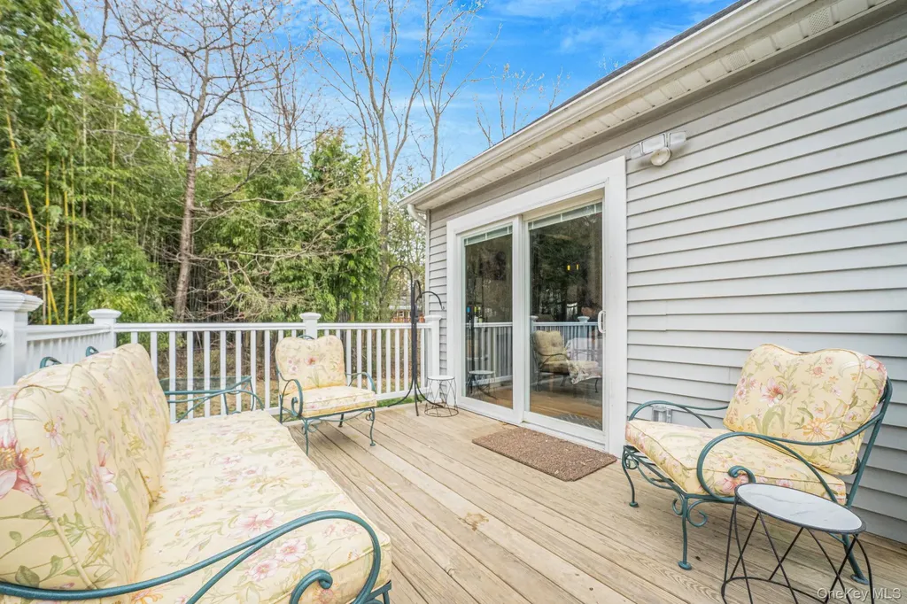 268 Holbrook Road Ronkonkoma NY 11779