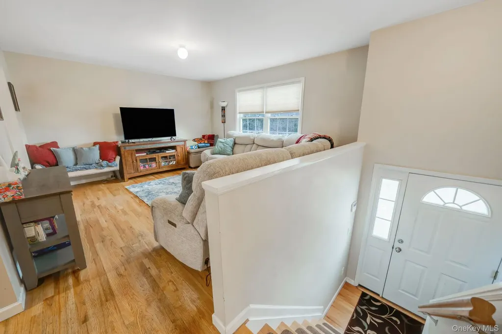 268 Holbrook Road Ronkonkoma NY 11779