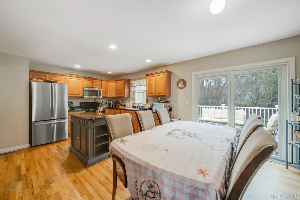 268 Holbrook Road Ronkonkoma NY 11779