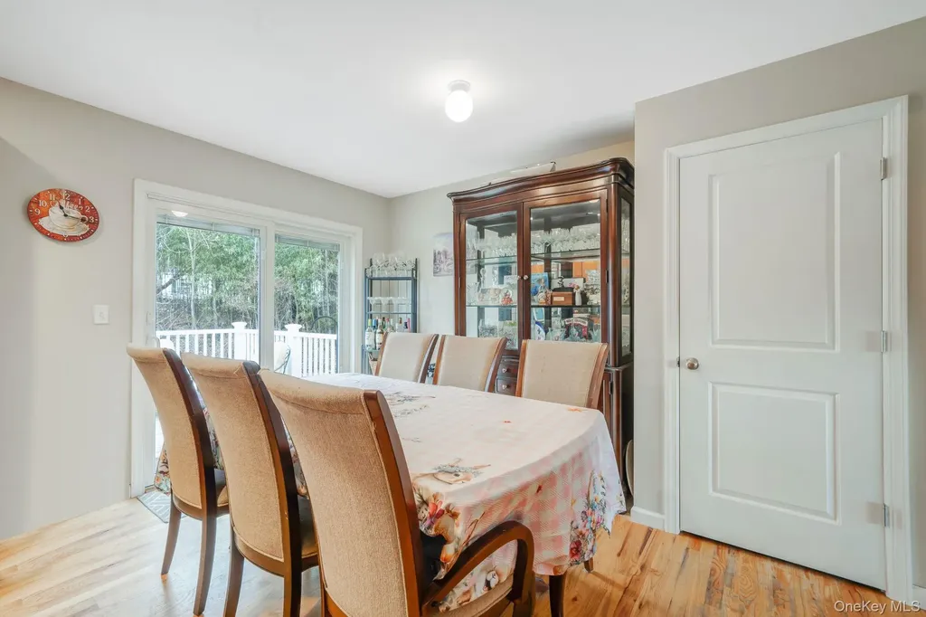 268 Holbrook Road Ronkonkoma NY 11779