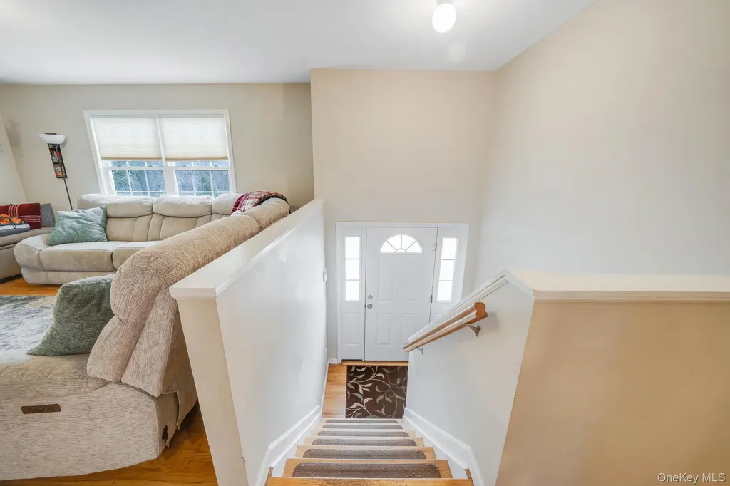 268 Holbrook Road Ronkonkoma NY 11779