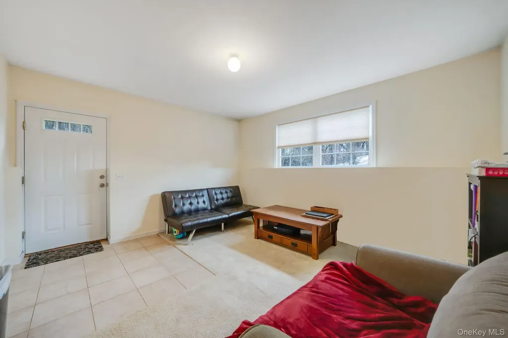 268 Holbrook Road Ronkonkoma NY 11779