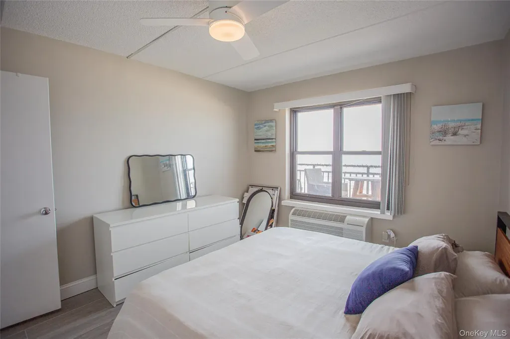 230 W Broadway Long Beach NY 11561