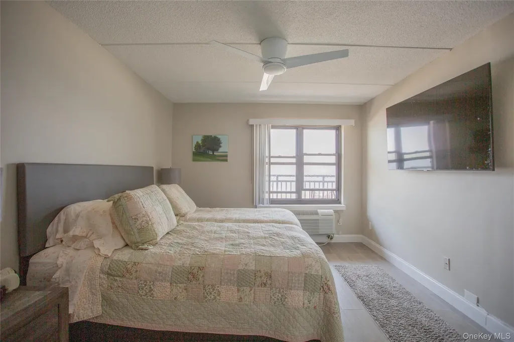 230 W Broadway Long Beach NY 11561