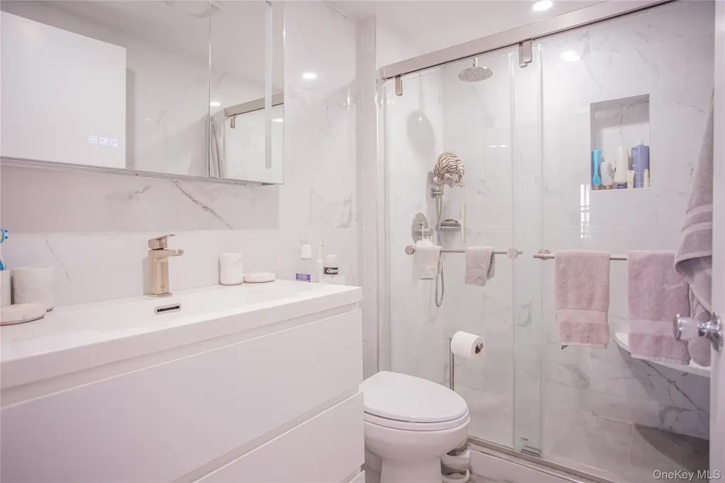 230 W Broadway Long Beach NY 11561
